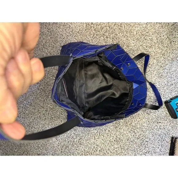 Emilio Pepe Women's Blue Geometric Lattice Tote Bag - Picture 11 of 12